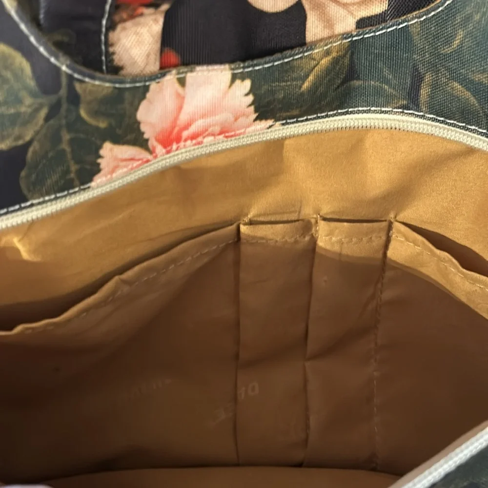 Dachee Laptop Bag Peonies with Dark Background - Picture 7 of 8